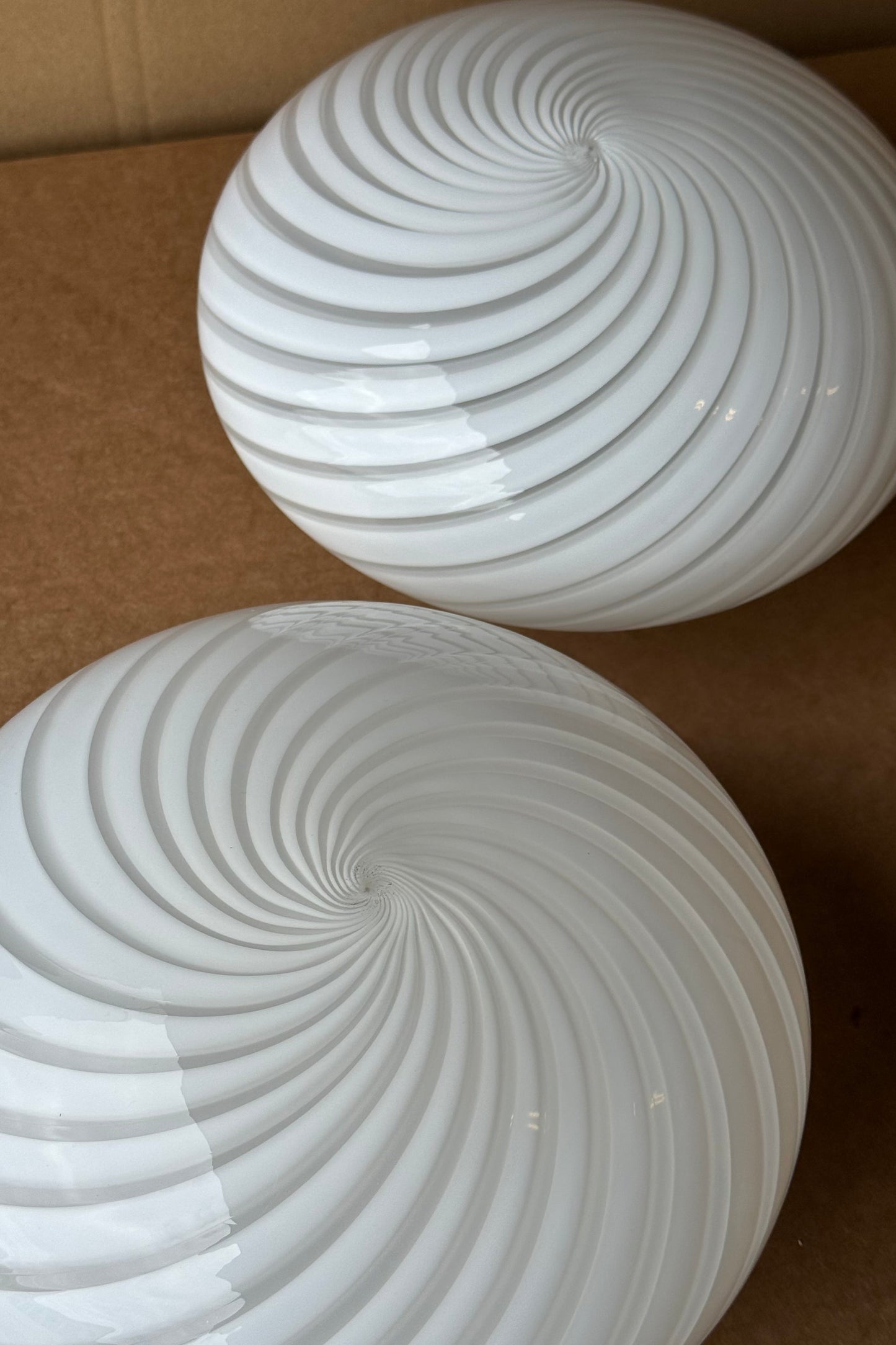 Sæt af vintage Murano hvid swirl plafond lamper D:24 cm