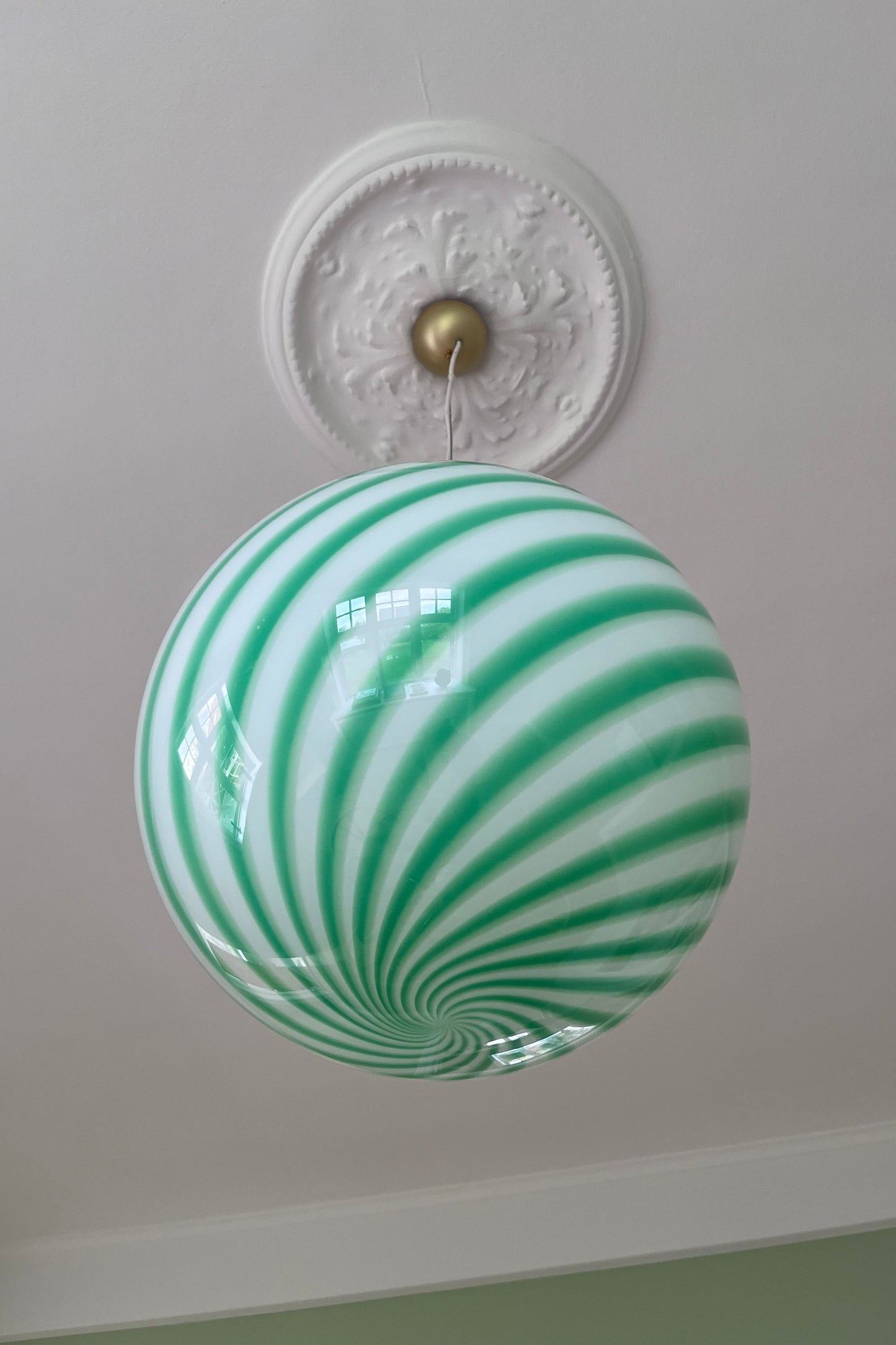 Stor Murano Candy pendel grøn/hvid swirl D:40 cm