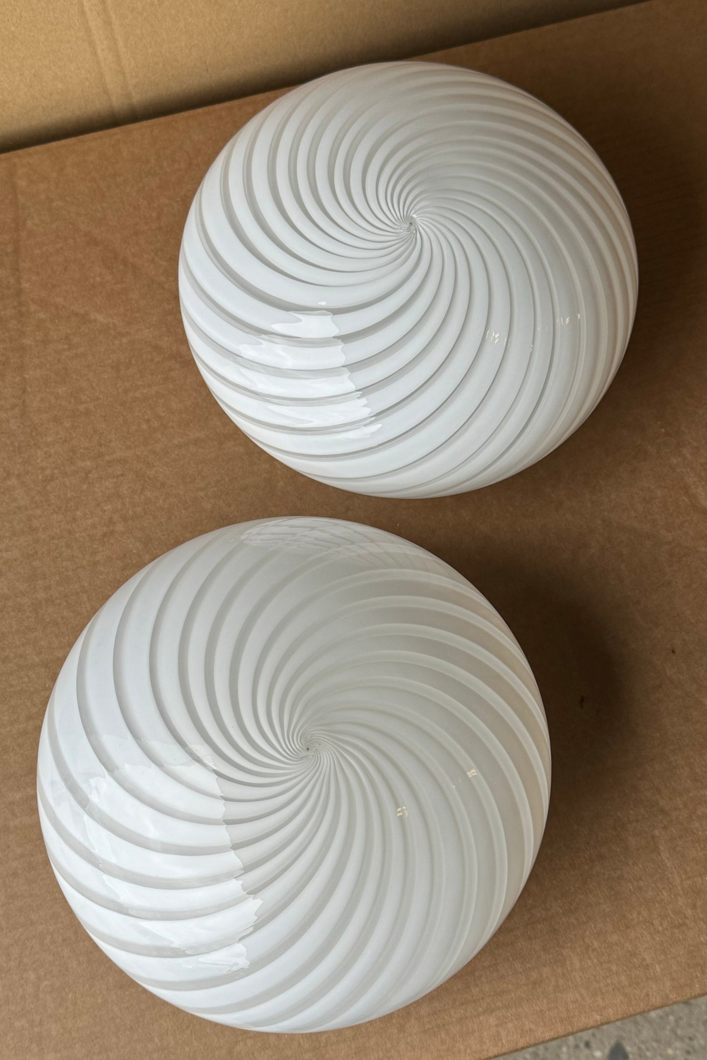 Sæt af vintage Murano hvid swirl plafond lamper D:24 cm