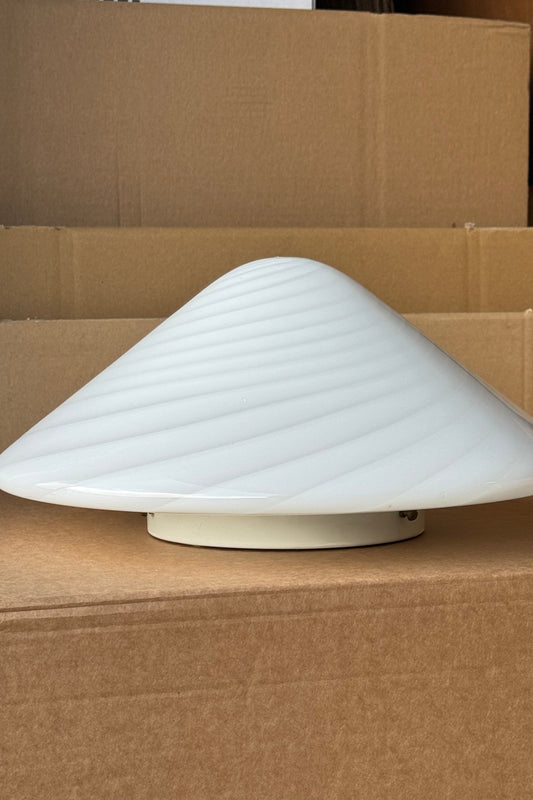 Stor vintage Murano Puntoluce hvid cone plafond loftlampe / væglampe D:38 cm