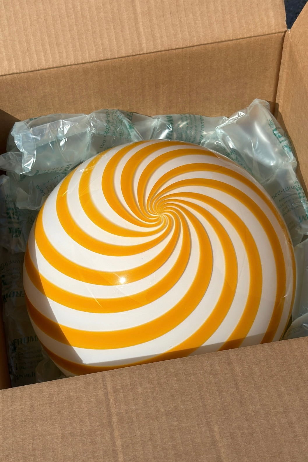 Murano Candy pendel gul/hvid swirl D:30 cm (2. sortering)