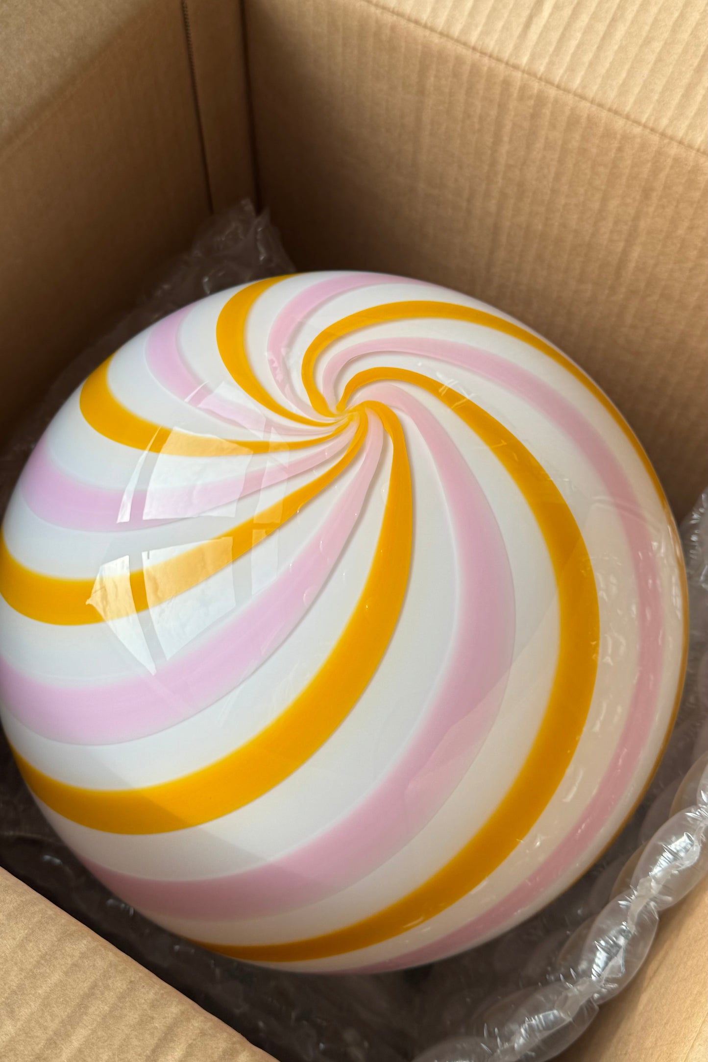 Murano Candy pendel gul/lyserød swirl D:30 cm